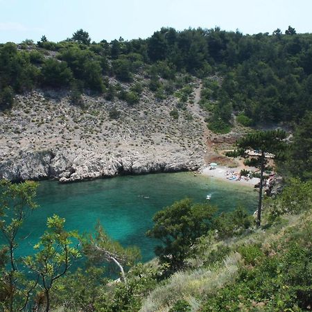 Apartments And Rooms With Parking Space Vrbnik, Krk - 5301 Exterior foto