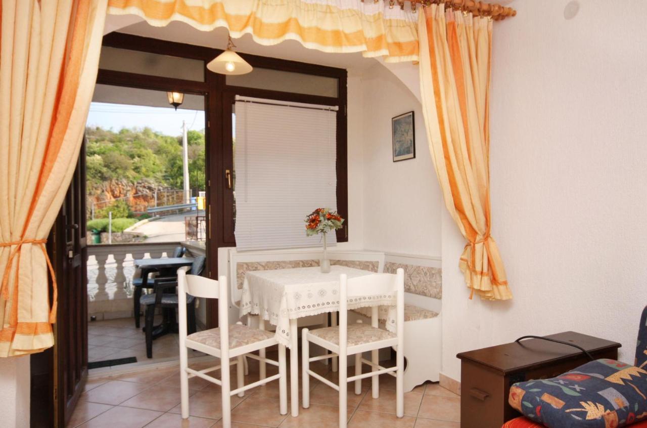 Apartments And Rooms With Parking Space Vrbnik, Krk - 5301 Exterior foto